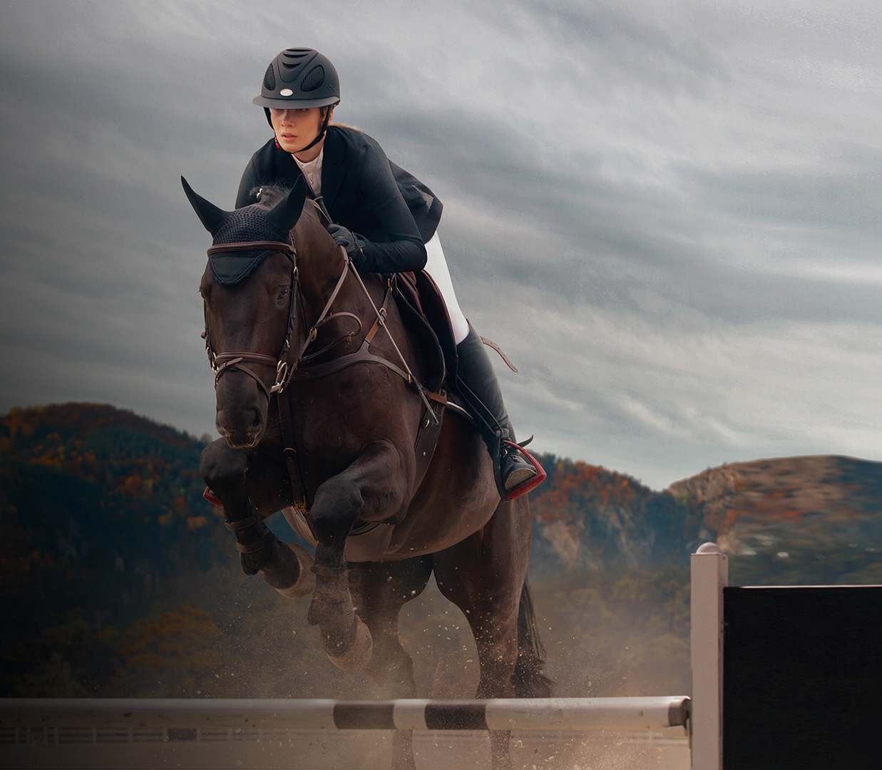 85UX MINI-LED ULED TV - Banner 12 mobile