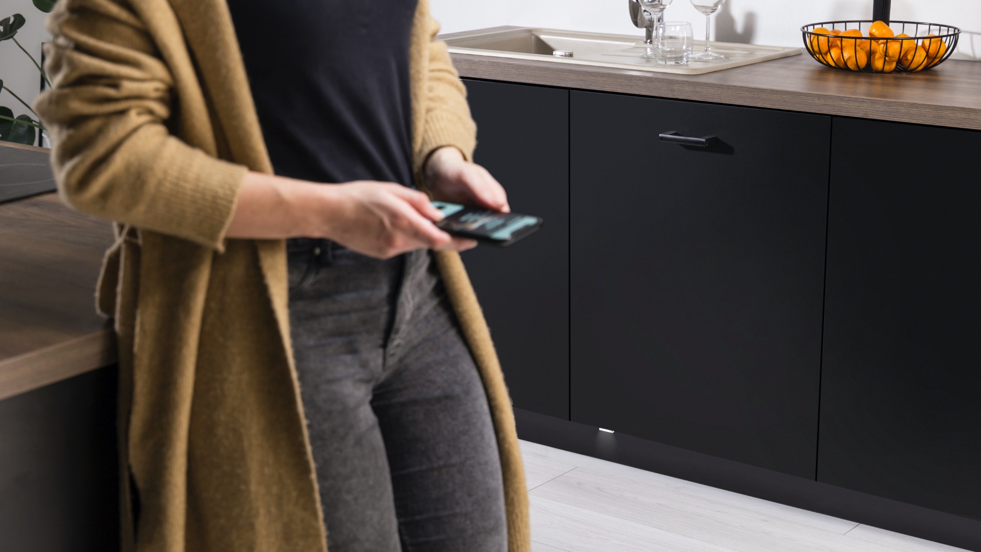 Hisense Integrated Dishwasher HV672C60UK - Super Silent Operation