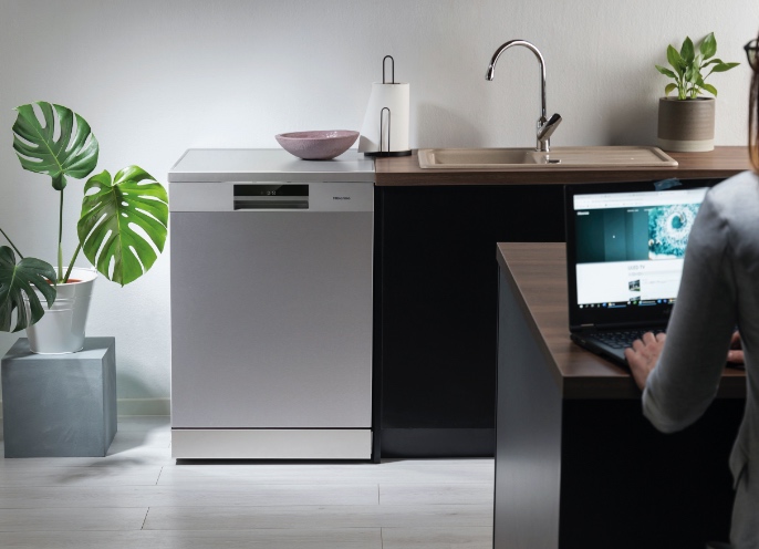 Hisense Freestanding Dishwasher HS661C60X - Super Silent Operation